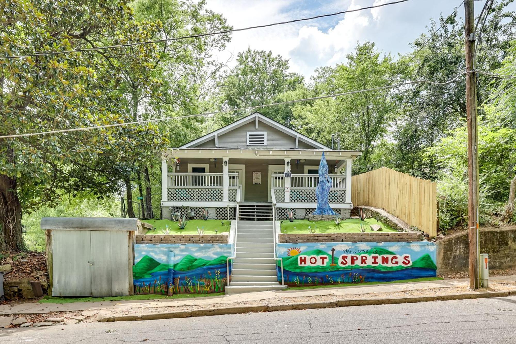 Hot Springs Home With Yard, Walk To Bathhouse Row! Exterior photo